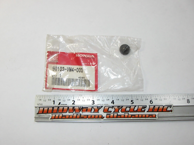 HONDA 84 - 87 ATC200/250 NOS OEM SPLASH GUARD SCREW 90103-VM4-003