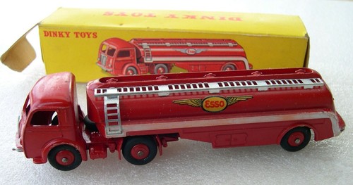 French Dinky Tracteur Panhard Avec Semi-Remorque Citerne (32C