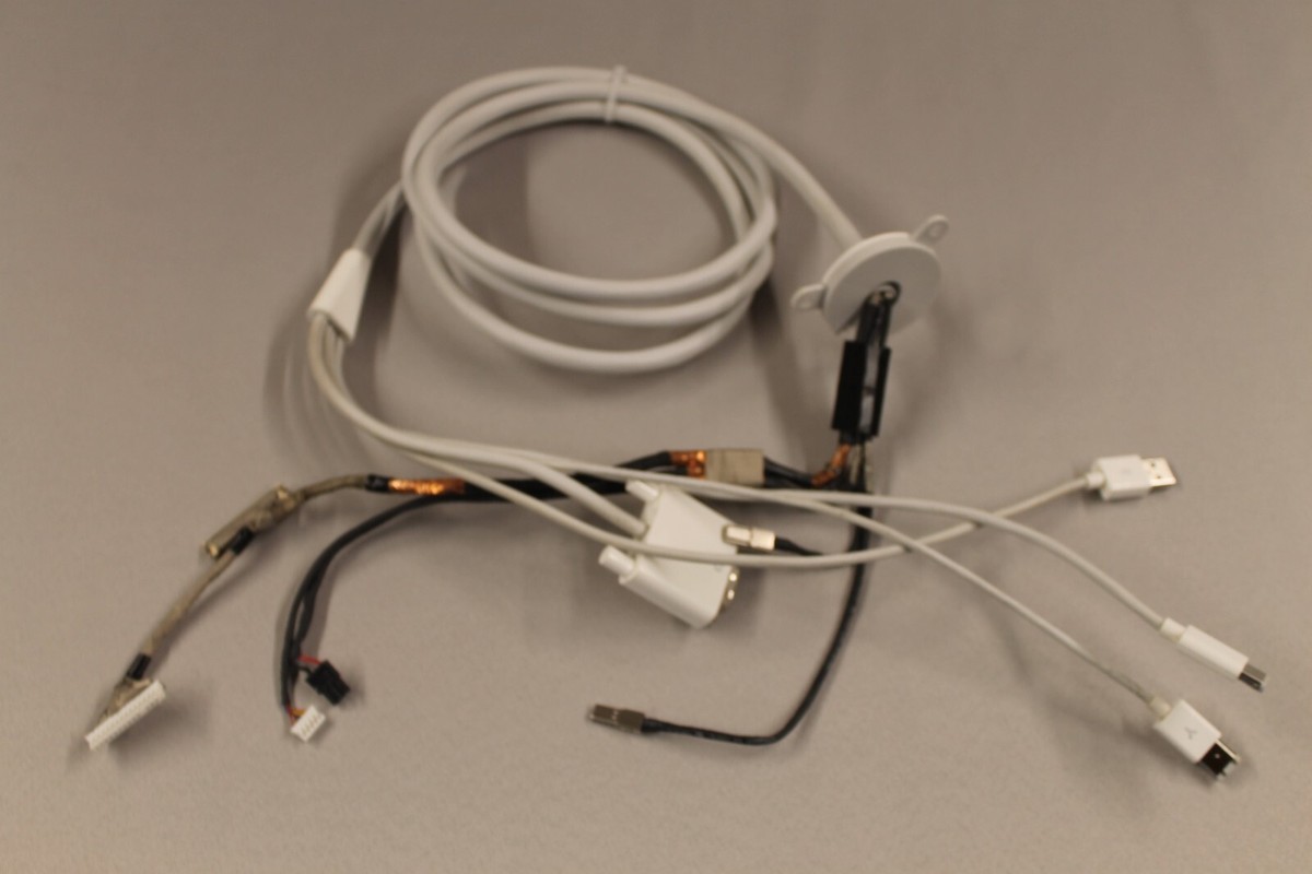 Apple Cinema HD Display 23 M8536 HDMI接続付 Apple Cinema HD Display 23 M8536 HDMI接続付 その他