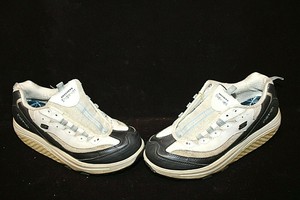 skechers shape ups white