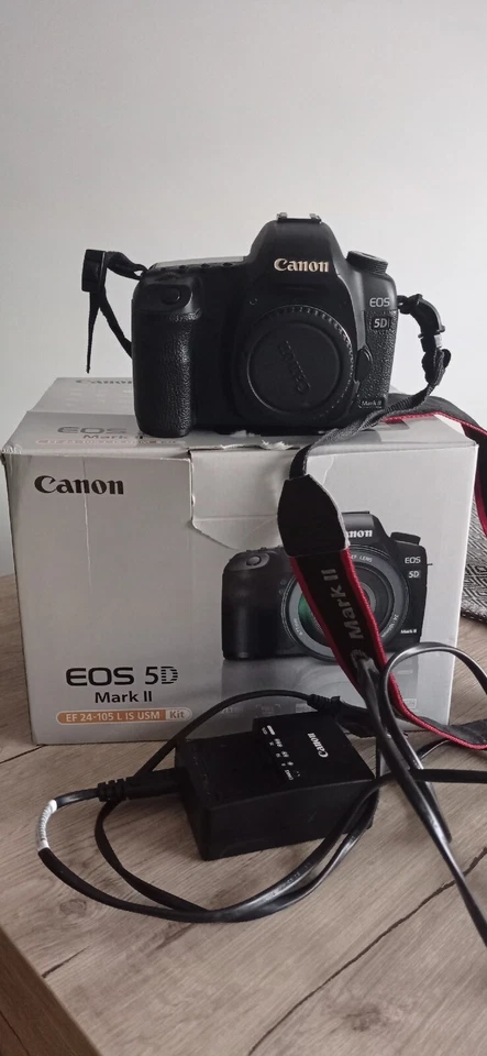 Canon EOS 5D Mark II, foto 1 di 5