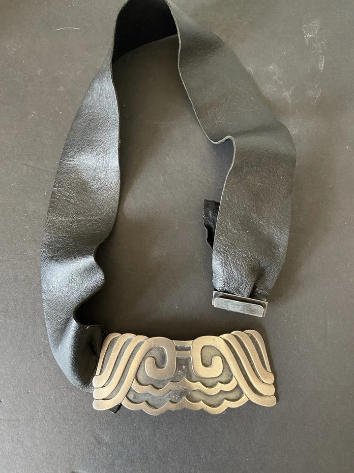Hebilla de cinturón Art Deco de plata de ley diseño maya c1930’s Foto 4 de 4