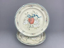 2 International Marmalade Dinner Plates Vintage