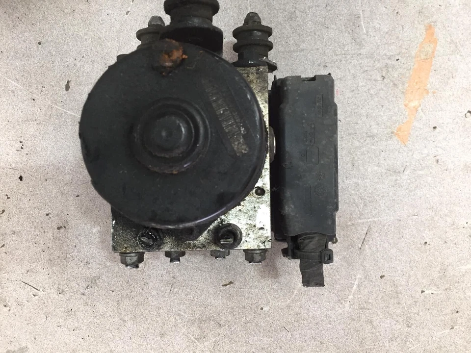 Volkswagen Golf 2005 bomba abs 1K0907379 k C182 Foto 3 de 4