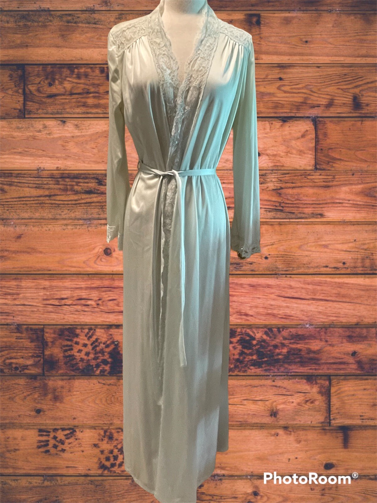 Vintage Medium OLGA Robe Full Sweep Classic Nightgown… Gem