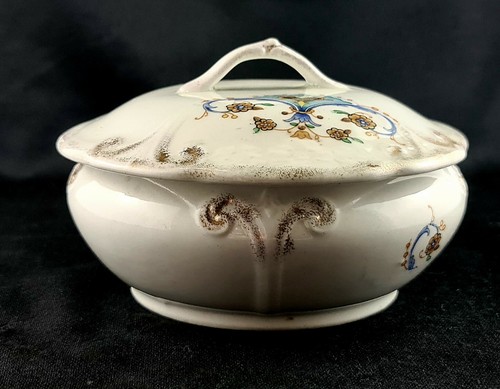 Antique J&G Meakin Covered Vegetable Bowl Pot Serving Bowl Ornately Decorated Ci - Picture 1 of 8