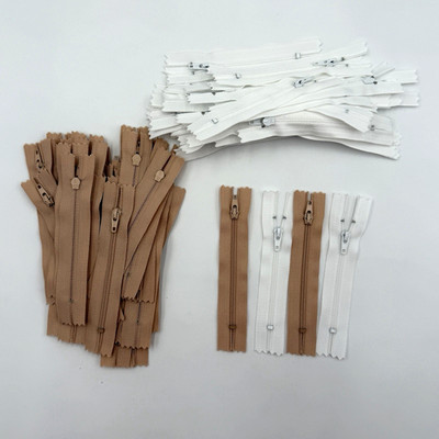 Lot of 62 White & Beige Zippers 4'' YKK 3CU (32 white 30 beige)