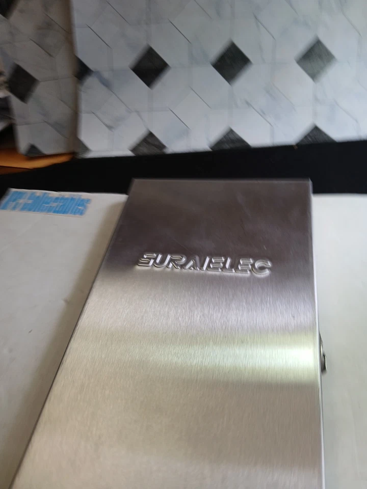 Трансформатор низкого напряжения Surailec 200 Вт с цифровым таймером и фотоэлементом вход/выход - Изображение 2 из 4