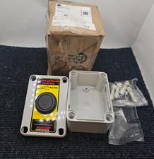 Allen-Bradley 800H 30 mm Push-Button Station Type 4, One Push Button