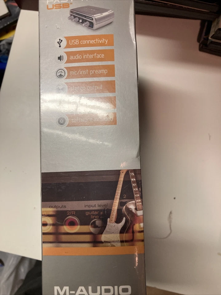 M-Audio Fast Track USB Digital Audio Interface: Record Guitar And Vocals - Image 4 of 4