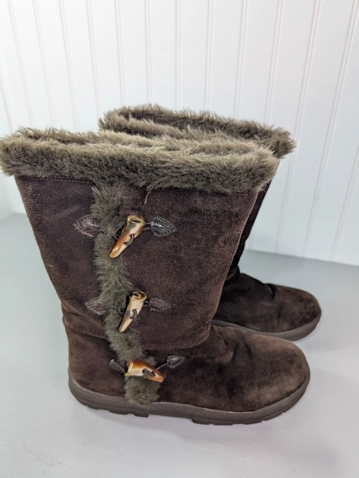 Botas Bass Shiver para mujer talla 8M marrón gamuza imitación piel botones 5021-200 Foto 3 de 4