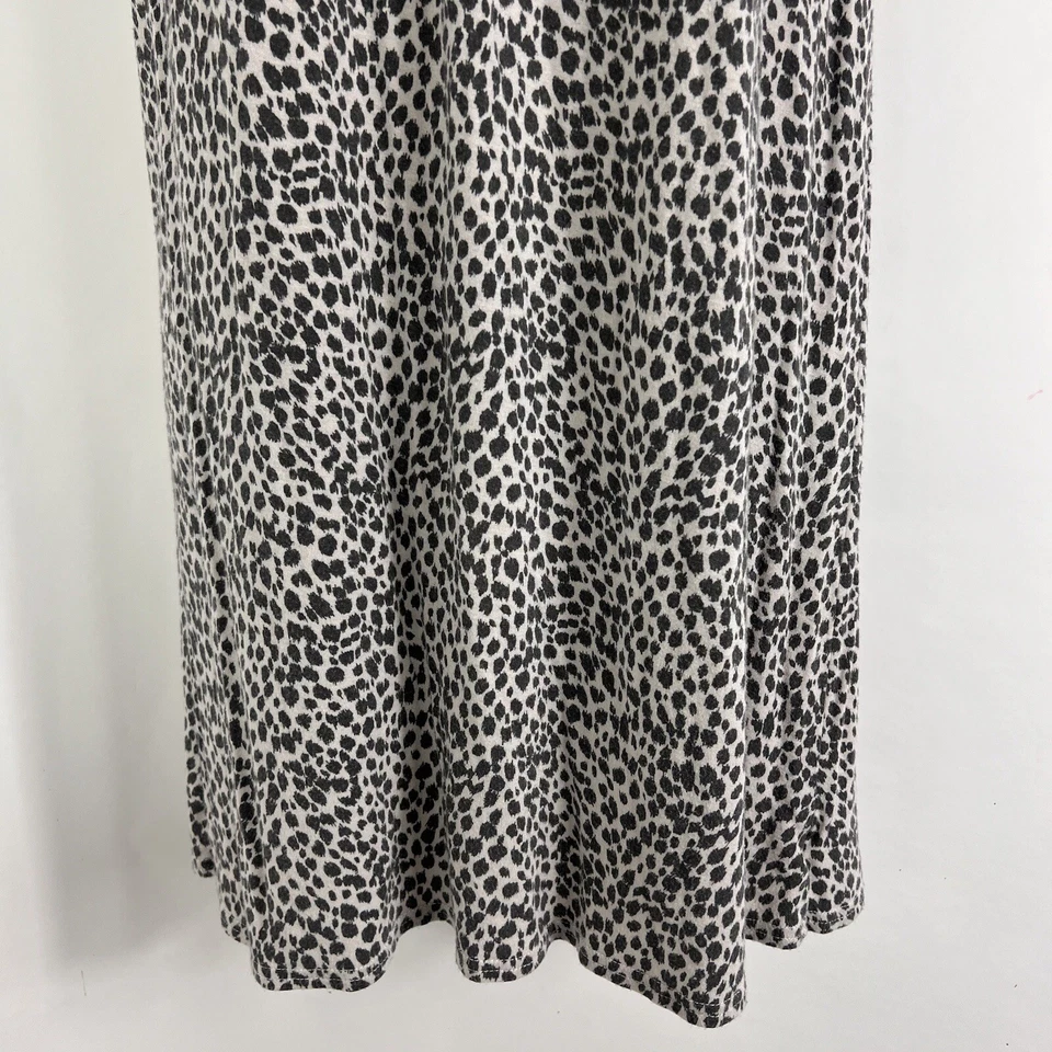 Camisa para dormir Gilligan & O'Malley para mujer pequeña manga corta ligera cuello en V Foto 3 de 4