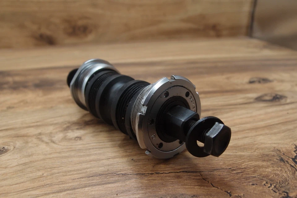 bottom bracket Shimano 600 B-6400 VIA Japan 113 mm BSA 1990 road bike - Image 3 of 4