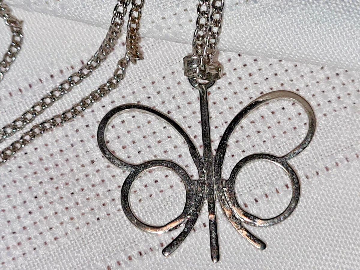 Sarah cov deals butterfly necklace