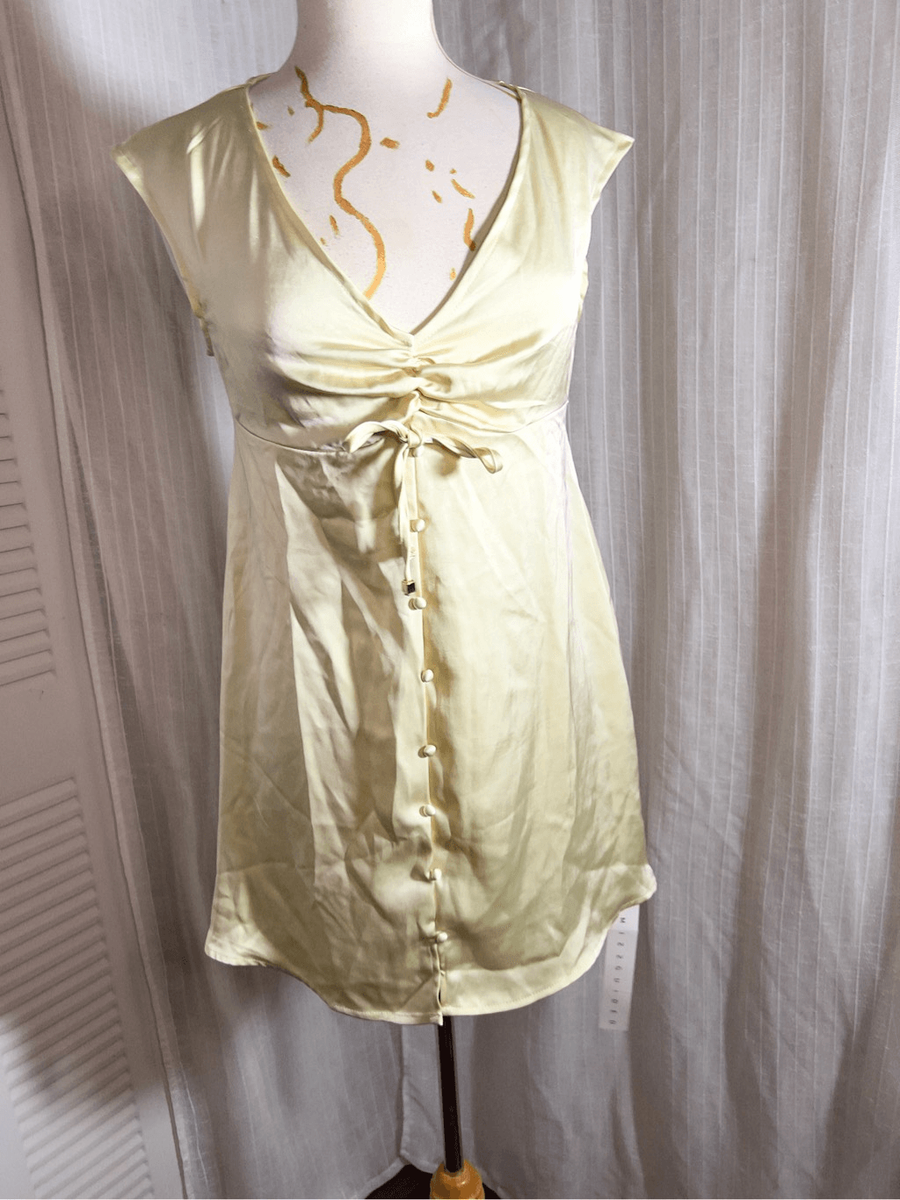 Missguided Women's Dresses L Cream Satin Button Down Mini
