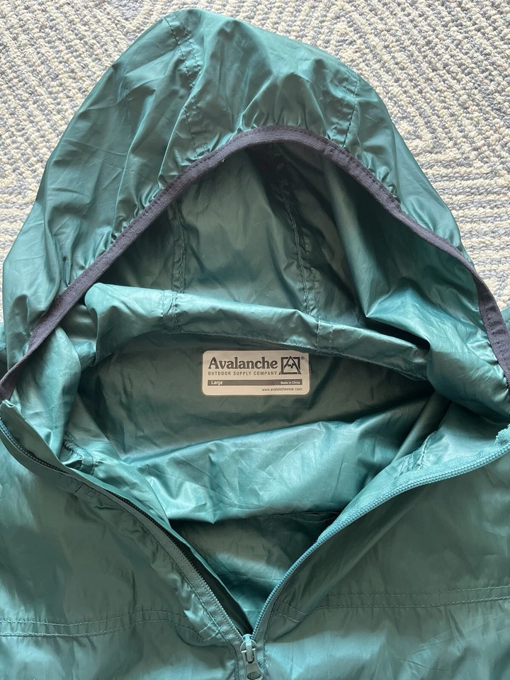 Avalanche Outdoor Supply Company Lightweight Hooded Raincoat - Green - Large - Image 4 of 4