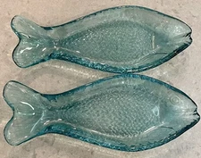 2 VIETRI Auqa Blue Green Glass Fish Serving Dishes Reverse Wear/painted