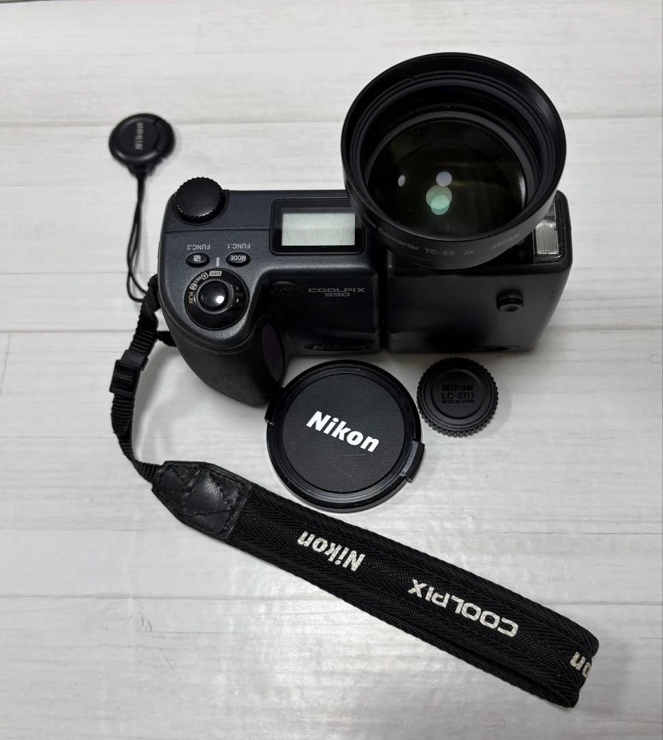 Nikon COOLPIX 990 Digital Cameras for Sale | Shop New & Used