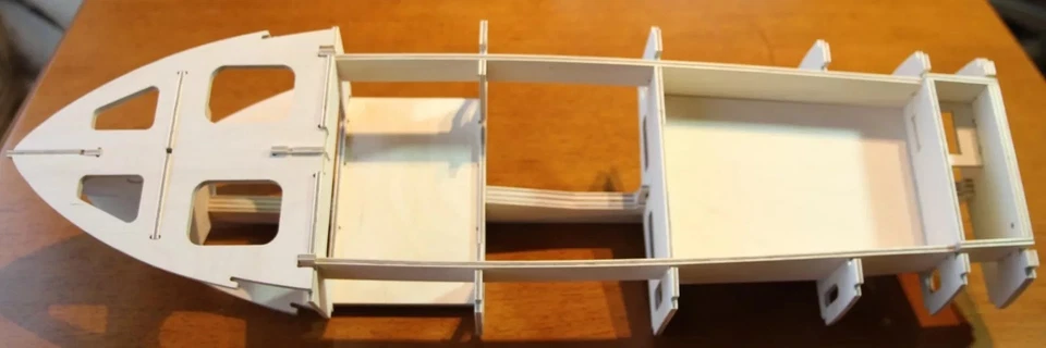 Radio Control wooden model boat kit Fast Patrol Launch with Fittings CNC - Image 3 of 4