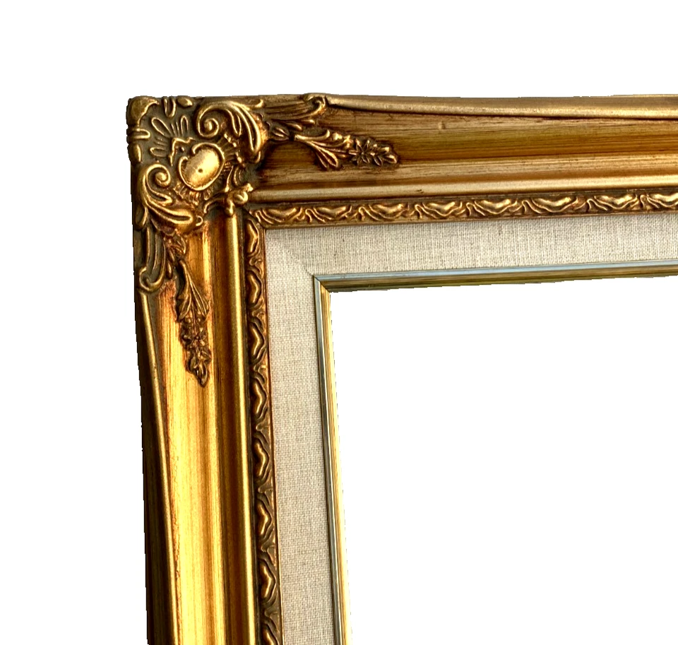 Antiguo marco de madera barroco dorado ornamentado forro de lino - se adapta a imagen de 36x 24" Foto 2 de 3