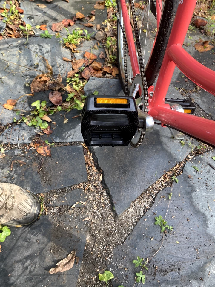 Critical Cycles, 3-speed cruiser bike,  reliable coaster braking. Salmon colored - Image 4 of 4