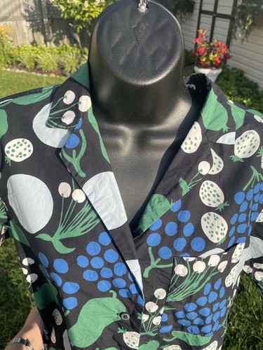 Uniqlo x Marimekko women's button up shirt XS fruit print cotton sustainable - Bild 4 von 11
