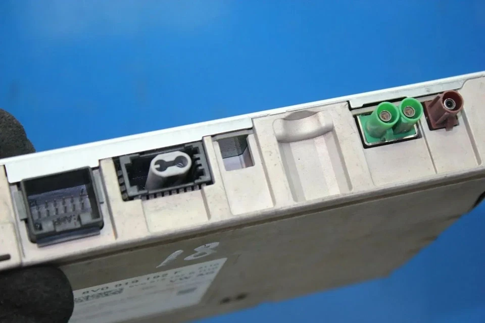 VW AG Audi A5 F5 A3 8V Audi Steuergerät TV Tuner DTV Digital 8V0919192F B - Bild 4 von 4