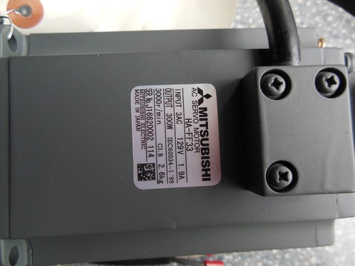 MITSUBISHI SERVOMOTORE HA-FF33 NUOVO SPEDIZIONE CELERE GRATUITA - Foto 2 di 2