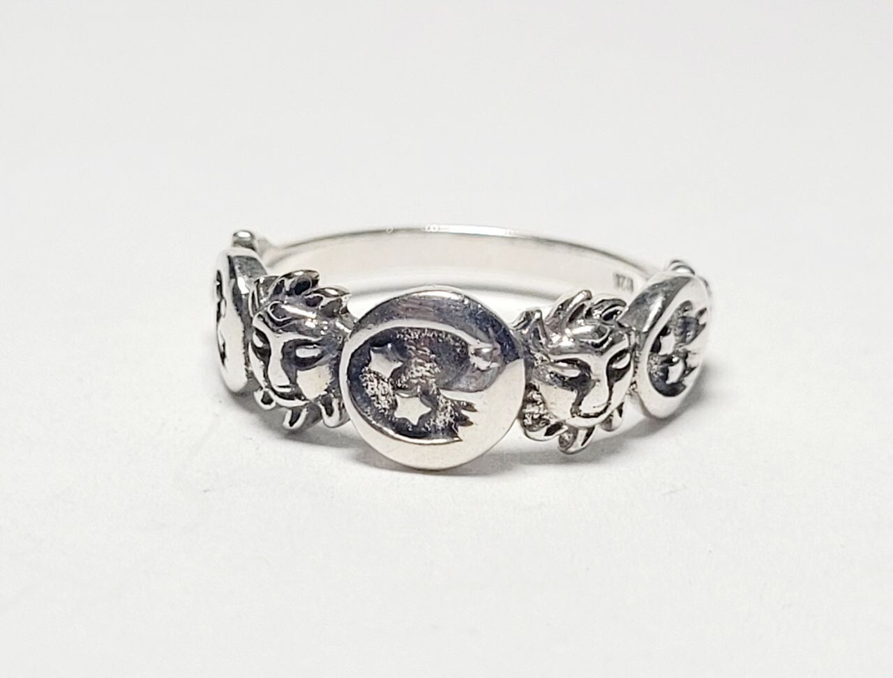 925 sterling silver celestial design ring size 7.… - image 1