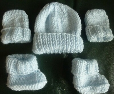 HAND KNITTED PREMATURE BABY BOY SET OF PULL ON HAT