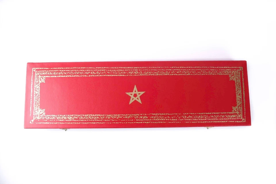 Cuchillo Daga Estilo Vintage Marroquí Islámico Auténtico Hecho a Mano con Caja Roja Foto 3 de 4