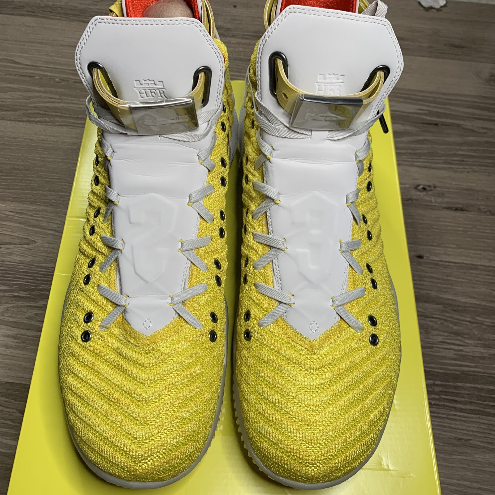 lebron 16 harlem stage