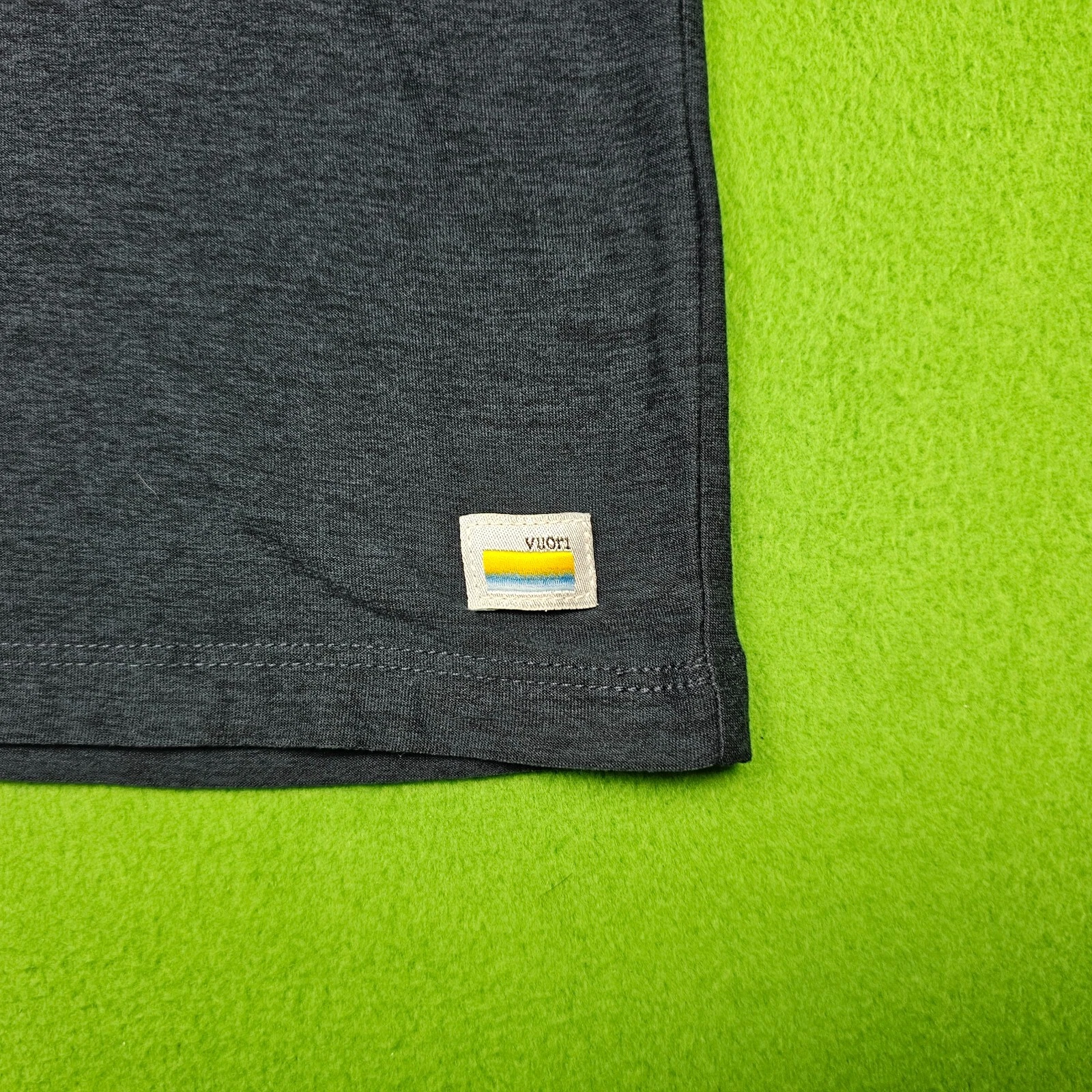 vuori strato tech heather dark golf pickle ball shirt