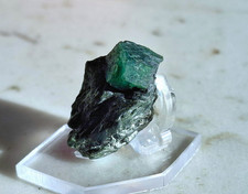 Smaragdkristall auf Muskovitschiefer Matrix  2,4cm Habachtal, Österreich