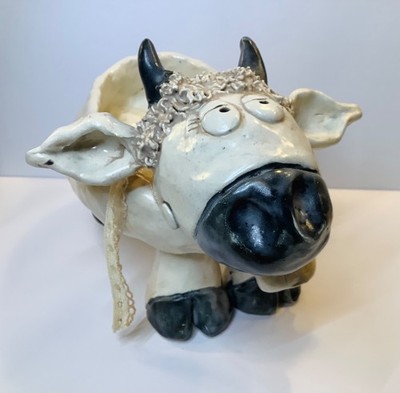 Unique NC Folk Art Studio Pottery Cow Plant Stand w Utter Drain & Spaghetti Trim