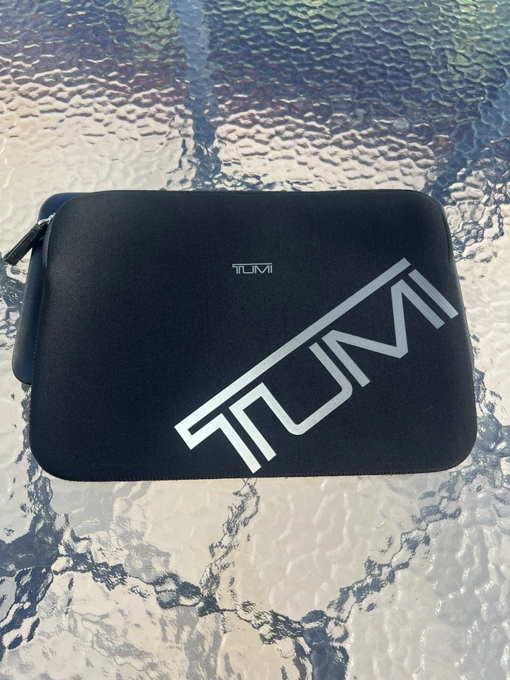 Tumi Alpha Black ipad Tablet Case Laptop Sleeve Portfolio Rare - Image 3 of 4