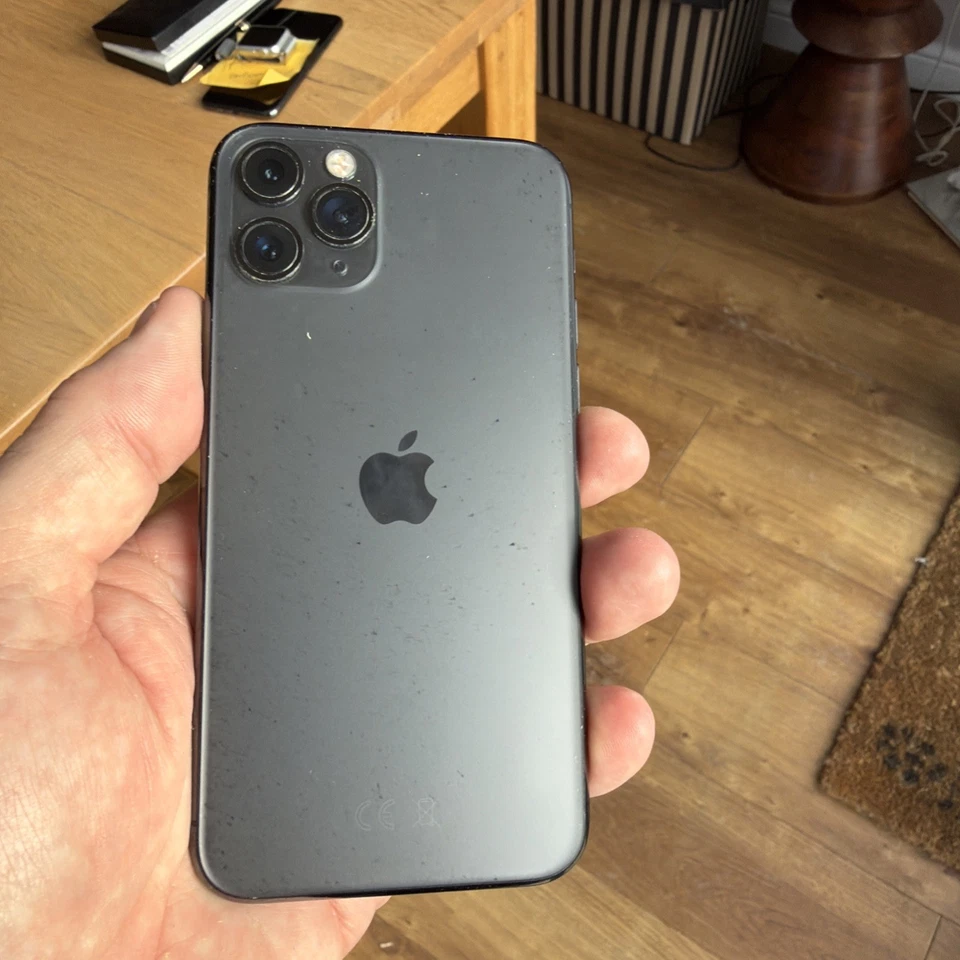 Apple iPhone 11 Pro Max A2218 64/256GB Mobile Grey/Silver Unlocked/EE GRADE C - Image 2 of 2