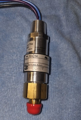 #ad New United Electric 10 C14 Miniature Pressure Switch Adjustable Range Free Ship $75.00