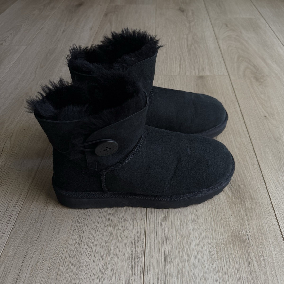 Ugg Women's Black Mini Bailey Button II Boots Size 9 | eBay
