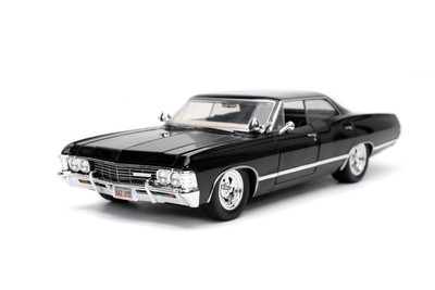SUPER NATURAL 1967インパラ & ディーン・ウィンチェスター JADA 1/24 NEW 1967 CHEVROLET IMPALA & DEAN WINCHESTER FIGURE