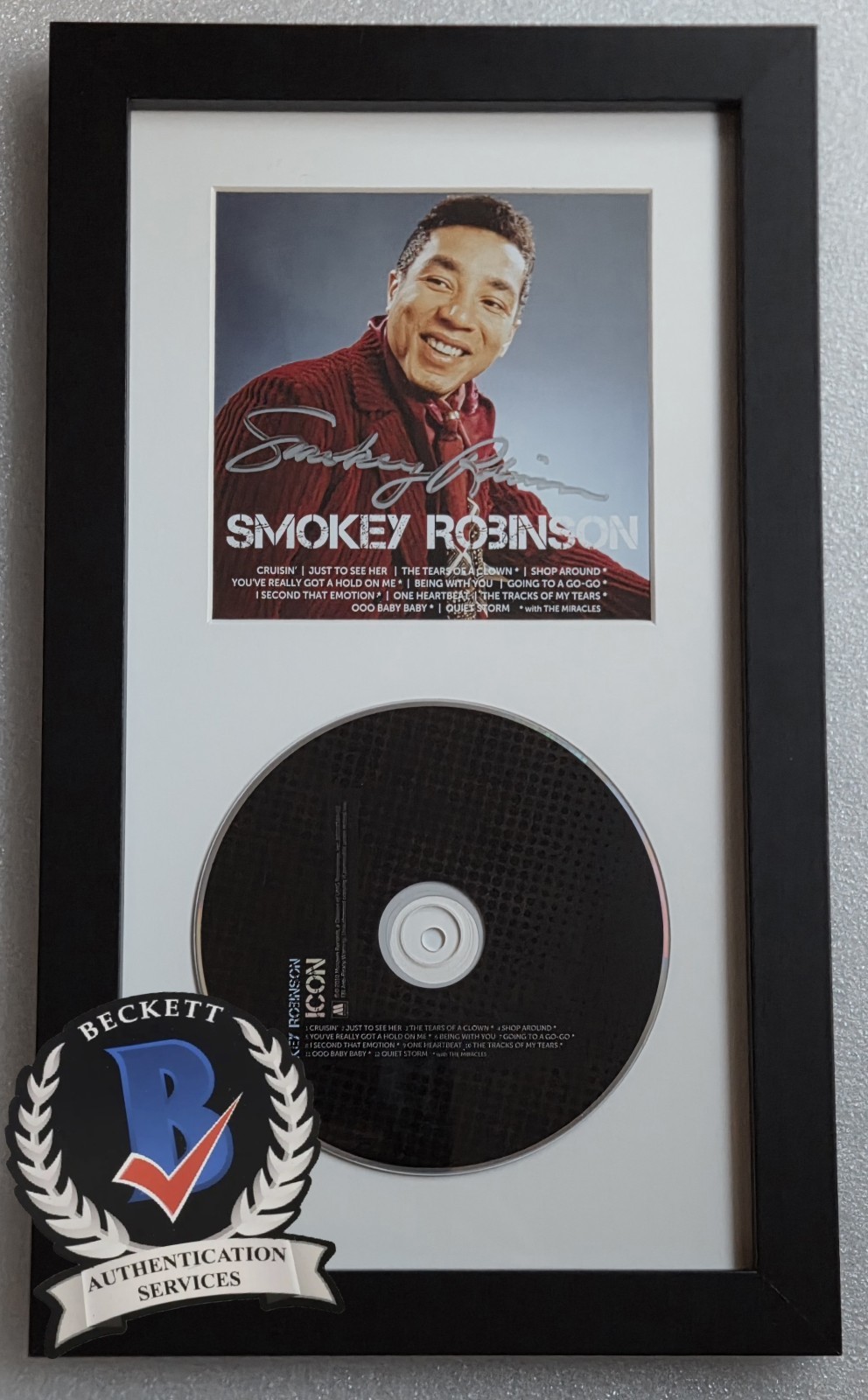 SMOKEY ROBINSON CD DISPLAY AUTOGRAPHED BECKETT BAS COA SIGNED PRESENT GIFT