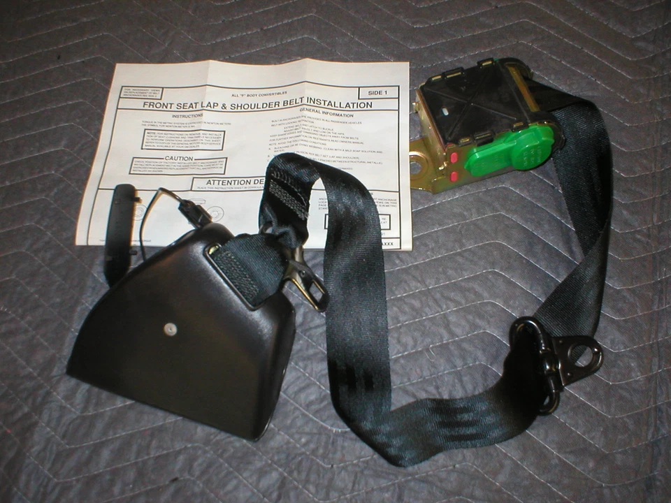 Camaro Firebird 1982-92 convertible cinturón de seguridad conductor delantero retractor negro LH GM Foto 3 de 4
