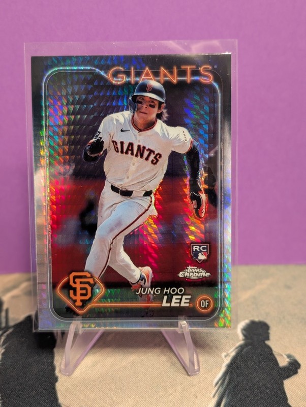 2024 Topps Chrome - Jung-Hoo Lee #201 Prism Refractor (RC)