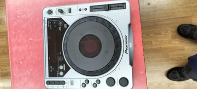 Pioneer CDJ-800 DJ CD Player Scratch MP3 CD-R/RW Large Jog Wheel Silver Used