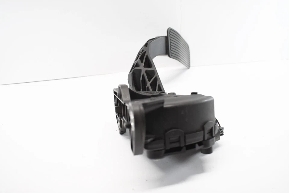 OEM  2007-2011 Tahoe Silverado Escalade Gas Accelerator Pedal Tahoe 15847349 — 第 3/4 张图片