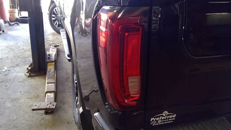 Luz trasera LED para conductor lámpara de reversa para camioneta Sierra 1500 19-23 10311009 Foto 4 de 4