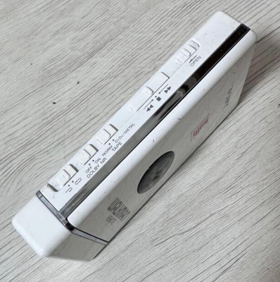 Sony WM 109 Walkman Portable Stereo Cassette Player Auto Reverse