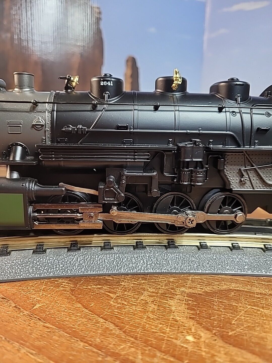 Picture 4 of 24