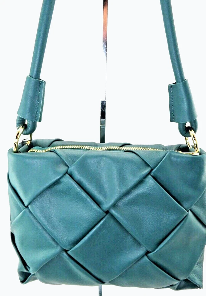 VALENTINA FIORE ITALIA: BOLSO TEJIDO DE CUERO SUAVE LISO. PINO. ORG $350 VENTA $169 Foto 2 de 4