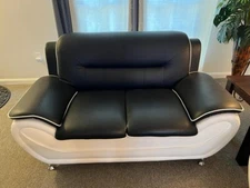 Madelena Traditional Chesterfield 2 Piece Living Room Set